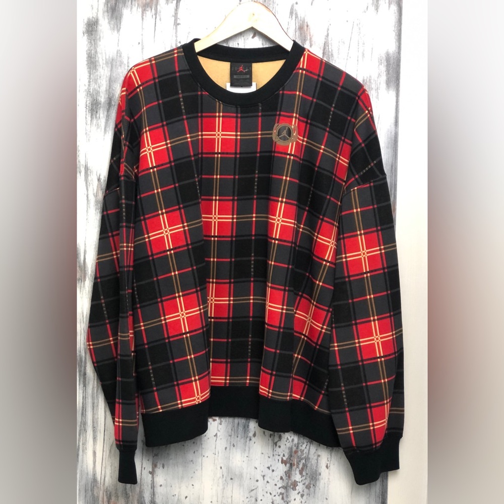 Nike Jordan Women’s Holiday Brooklyn Plaid Fleece Loose Fit Crew Sweatshirt